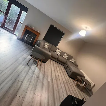 Airport Entire House *